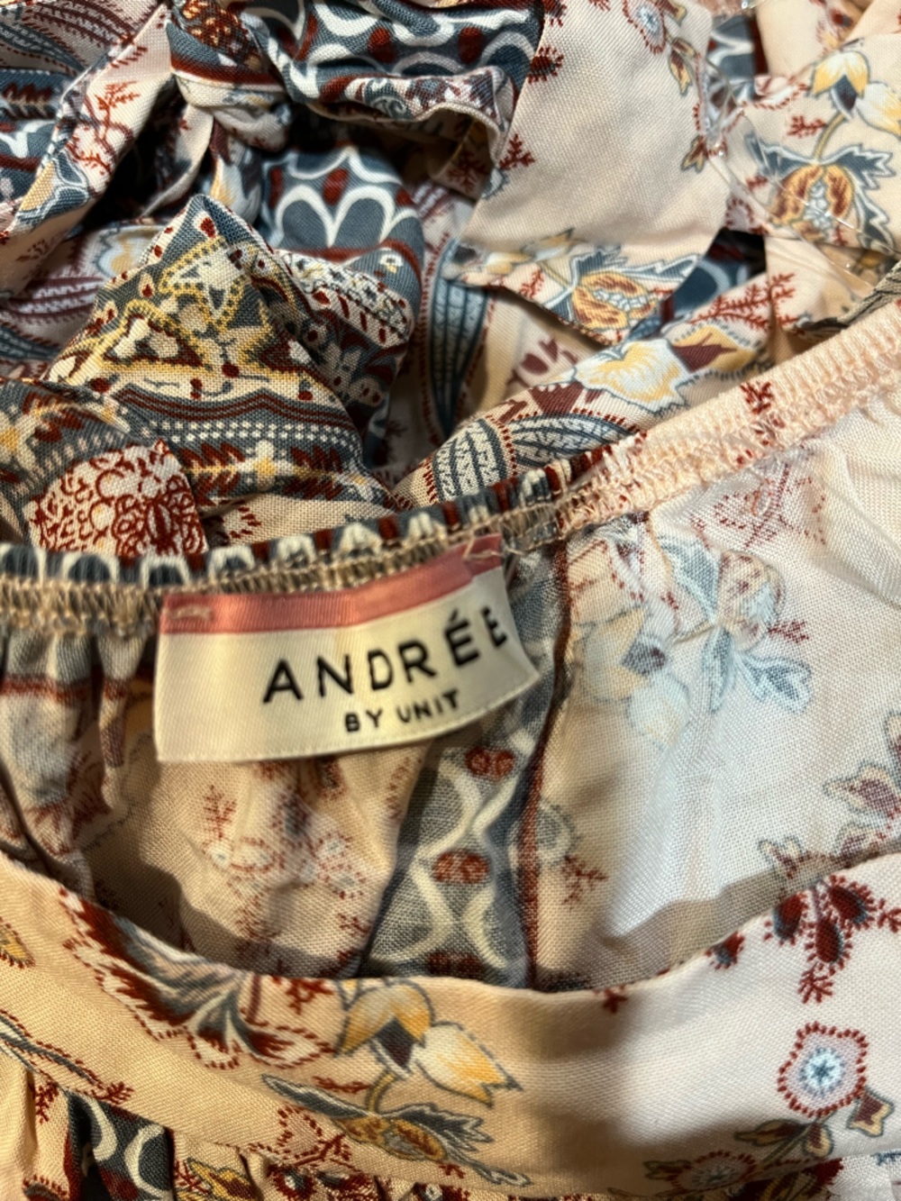 ANDREE BY UNIT Patchwork Floral Peasant Top - Cream, Brown, Blue - Picture 4 of 4